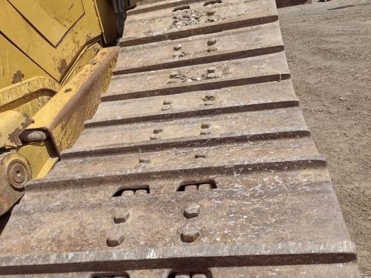 2014-caterpillar-d6t-xw-image-19