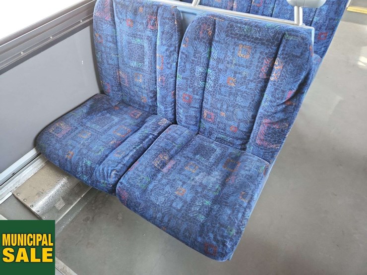 2006-new-flyer-d40lf-image-34