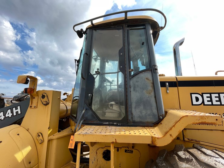 2000-deere-544h-image-18