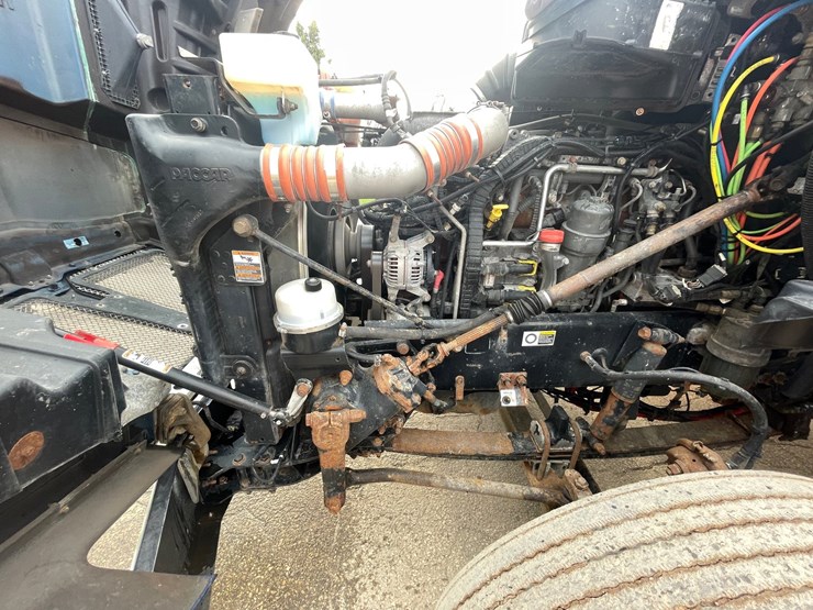 2015-kenworth-t880-image-64