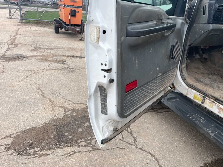 2006-ford-f450-xl-image-69