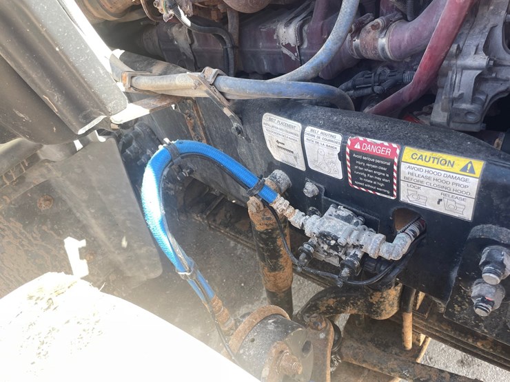 2013-mack-granite-104fr-image-118