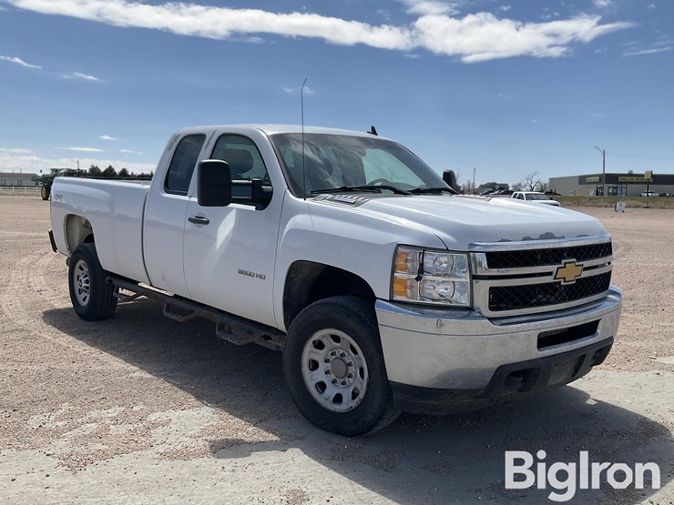 2012-chevrolet-silverado-3500-image-3