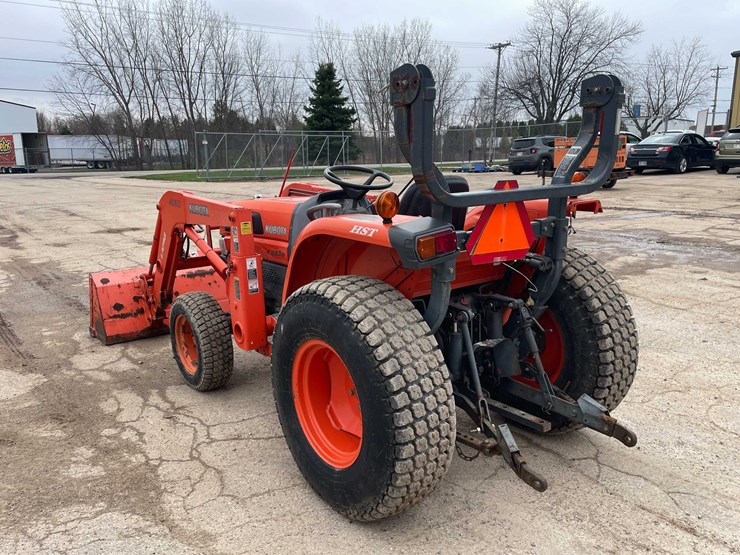 #4054-•-kubota-tractor-image-7
