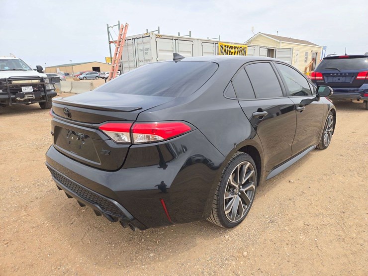2021-toyota-corolla-se-sedan-4d-image-4