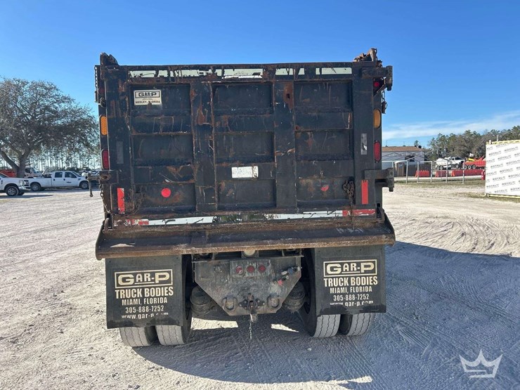 2014-freightliner-114sd-image-25