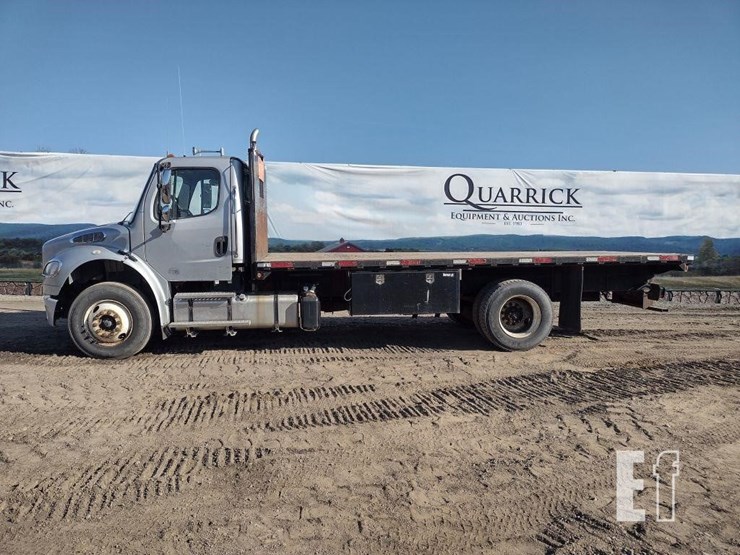 2015-freightliner-business-class-m2-106-image-1