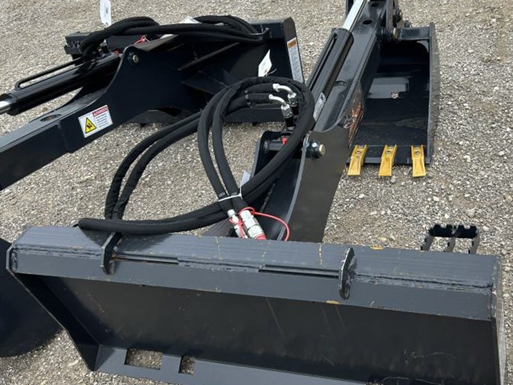 #483-•-skid-steer-big-arm-backhoe---bh-12-72d-image-2