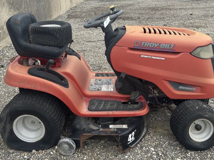 troy-bilt-bronco-image-4