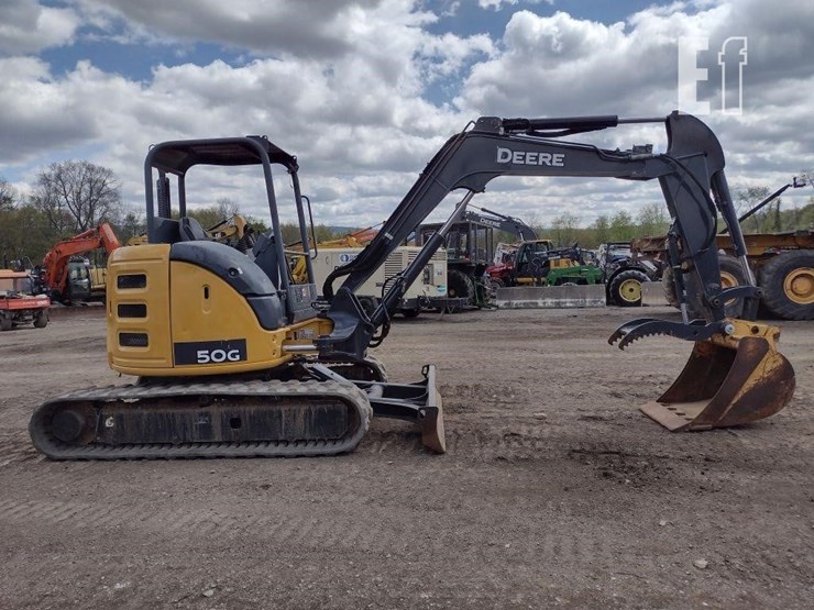 2015-deere-50g-image-3