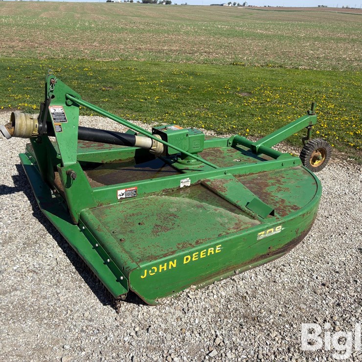 JOHN DEERE 709