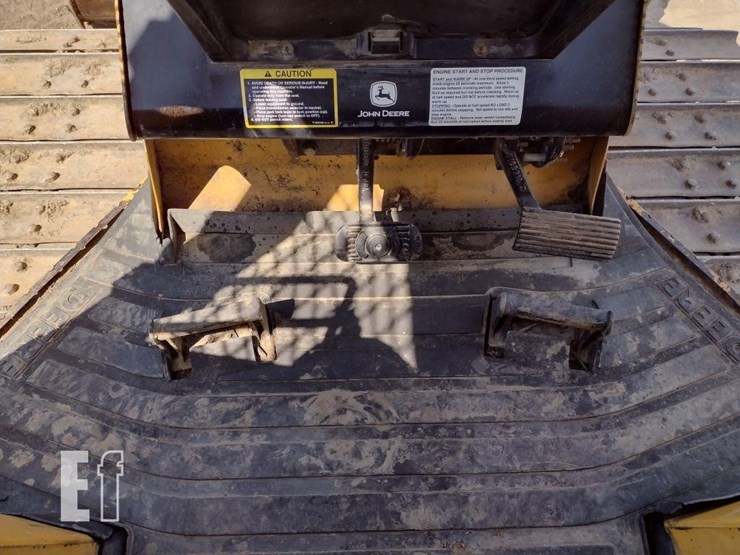 2004-deere-650h-image-8