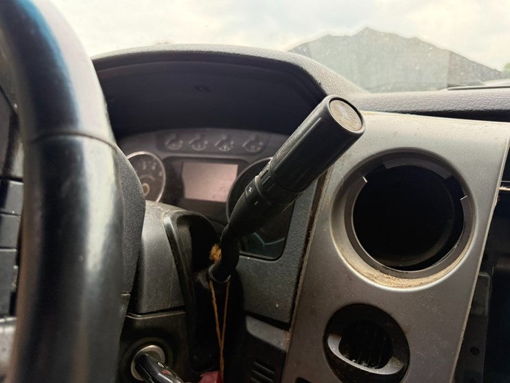 2012-ford-f150-image-33