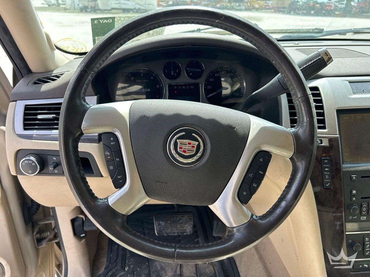 2007-cadillac-escalade-image-12