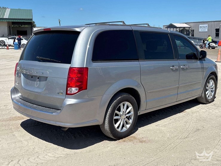 2014-dodge-grand-caravan-image-3
