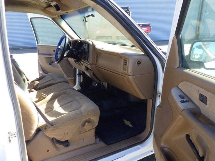 2000-chevrolet-2500-image-6
