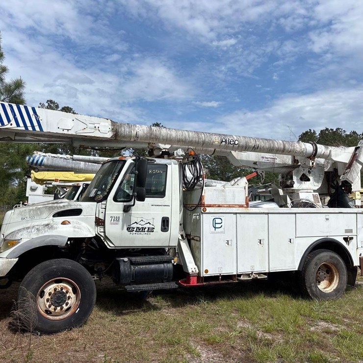 2006 INTERNATIONAL 7300