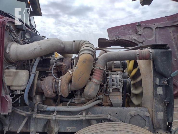 2005-peterbilt-379-image-37