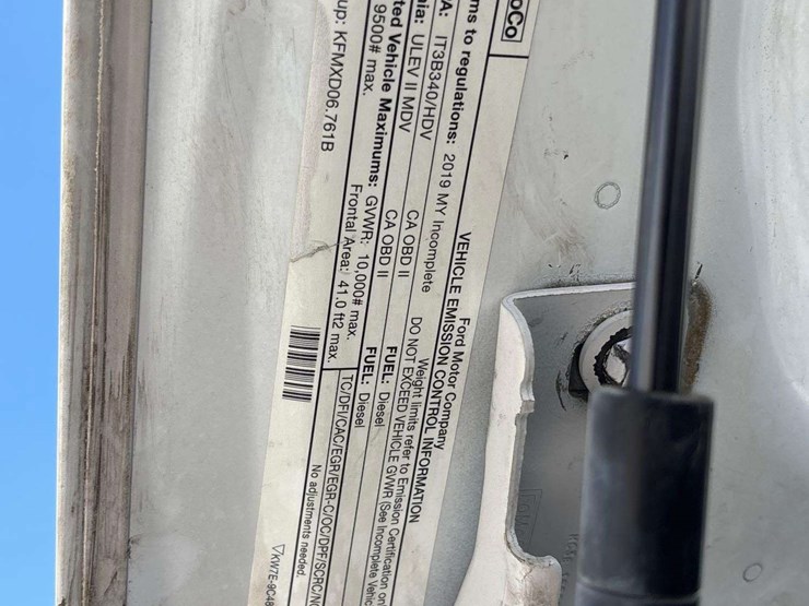 2021-ford-f250-image-16
