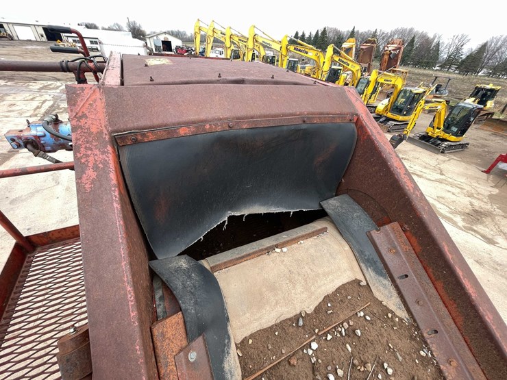 #4047-•-1991-royer-top-soil-shredder-image-92