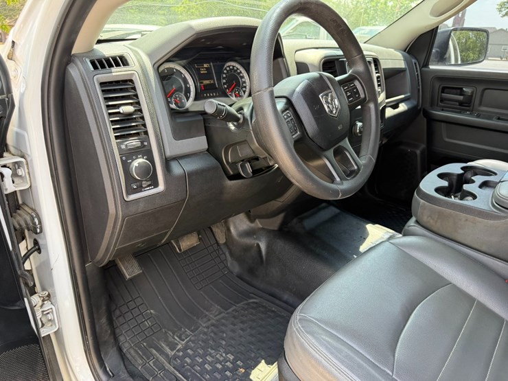 2018-dodge-1500-image-38
