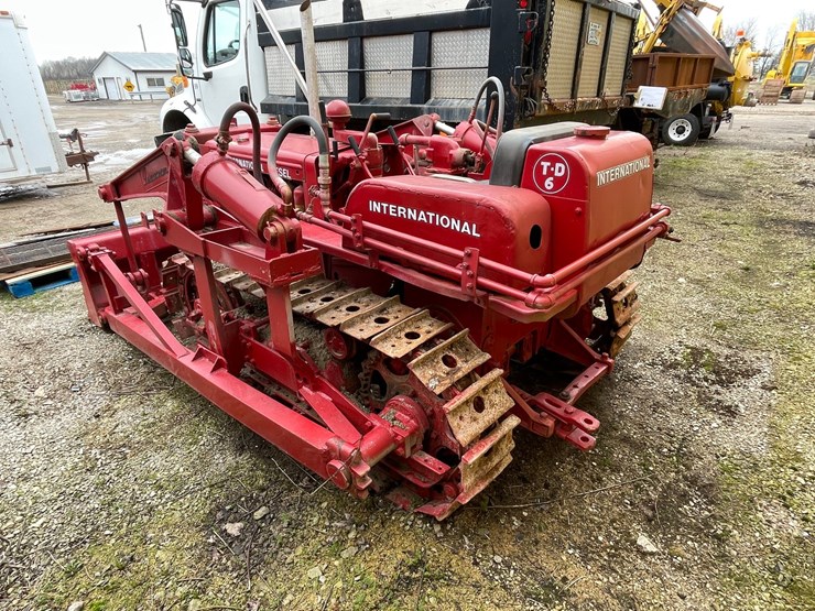 #4087-•-international-antique-dozer-image-7
