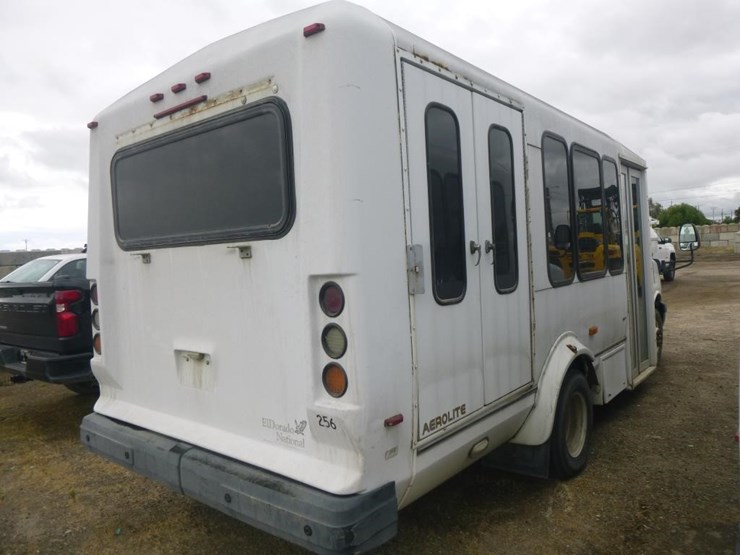 2009-chevrolet-3500-image-4