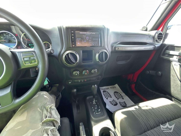 2012-jeep-wrangler-sport-image-17