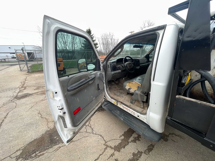 2006-ford-f450-xl-image-67