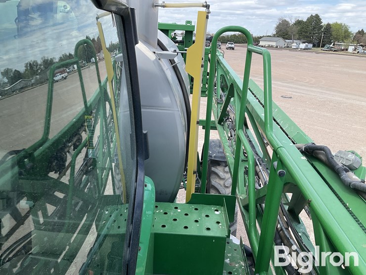 2020-john-deere-r4060-image-17