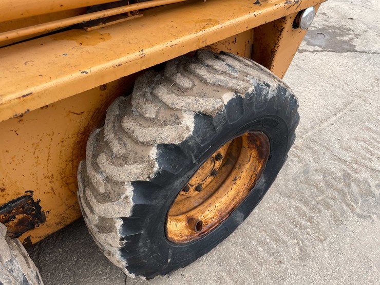 #4053-•-case-uni-loader-image-10