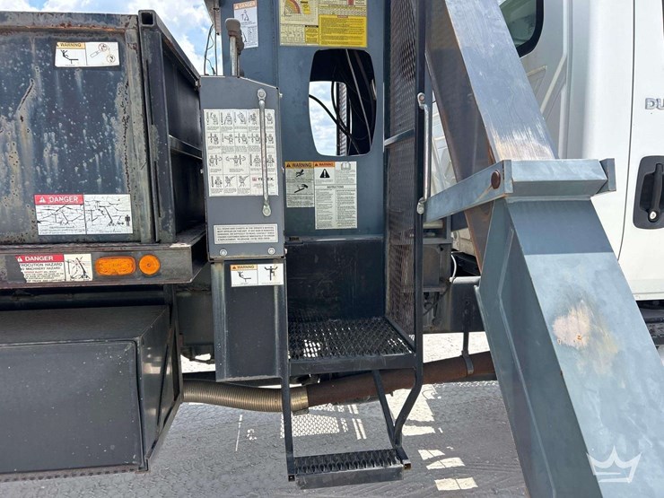 2014-international-durastar-4300-image-28