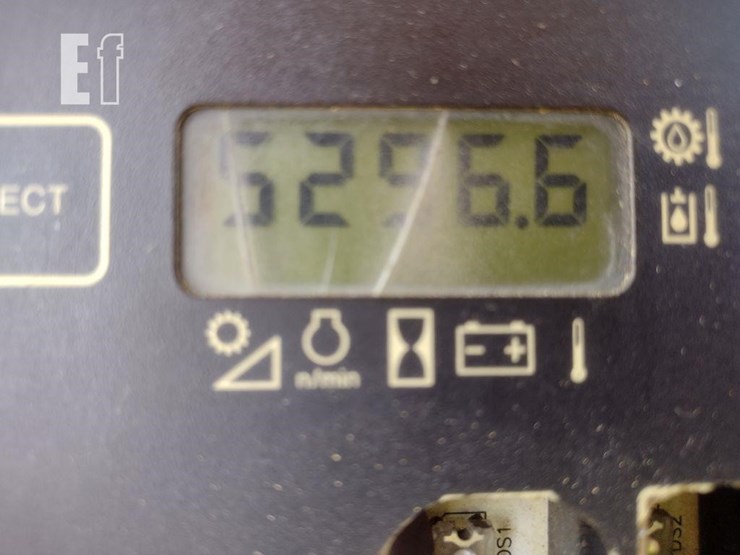 2004-deere-650h-image-6