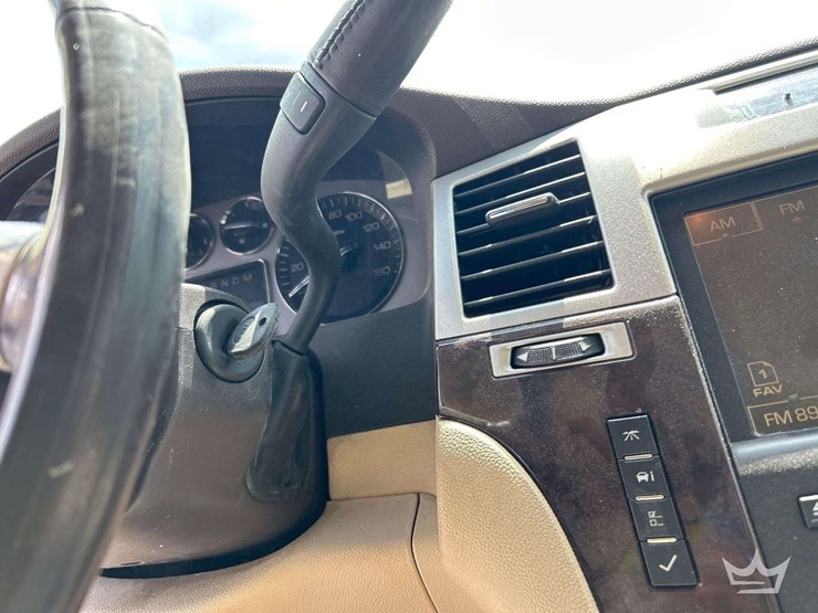 2007-cadillac-escalade-image-14