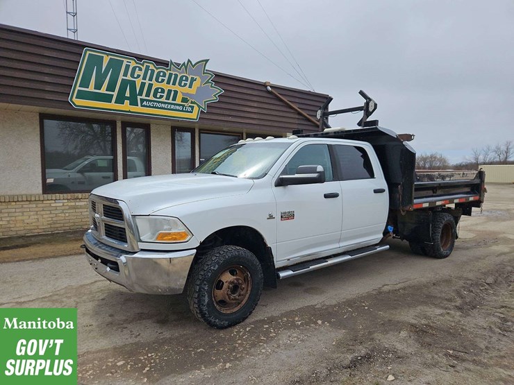 2011-dodge-3500-image-1