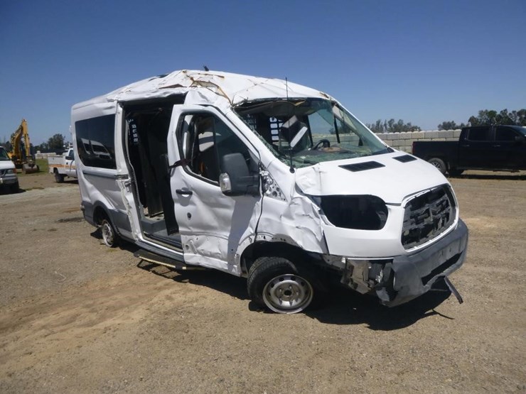 2019-ford-transit-image-3
