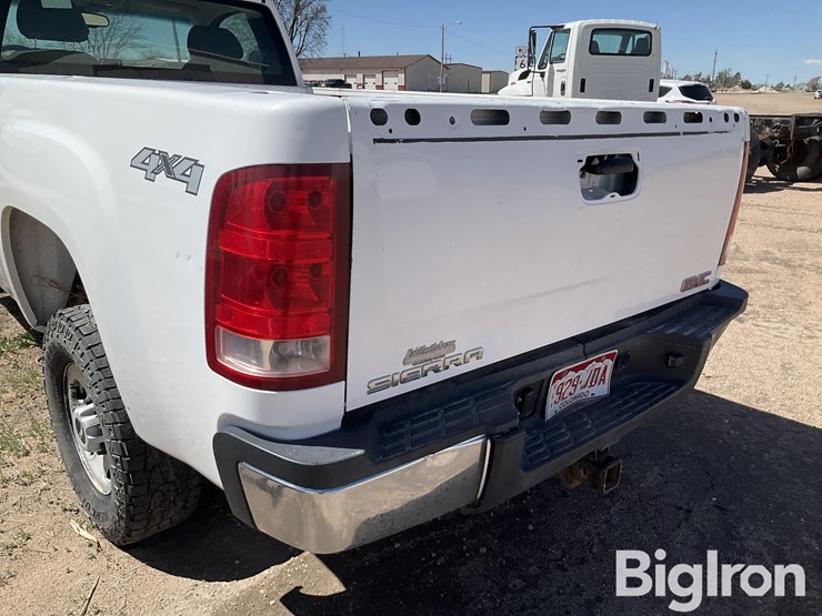 2007-gmc-sierra-2500-image-18