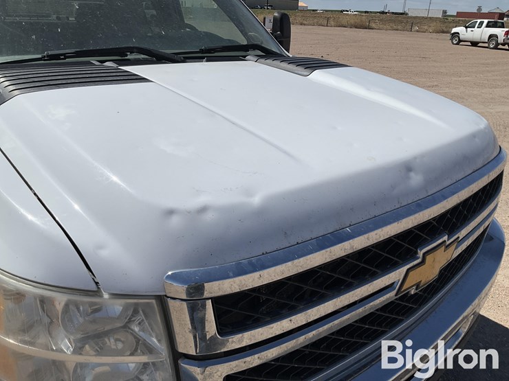 2013-chevrolet-silverado-2500-image-10
