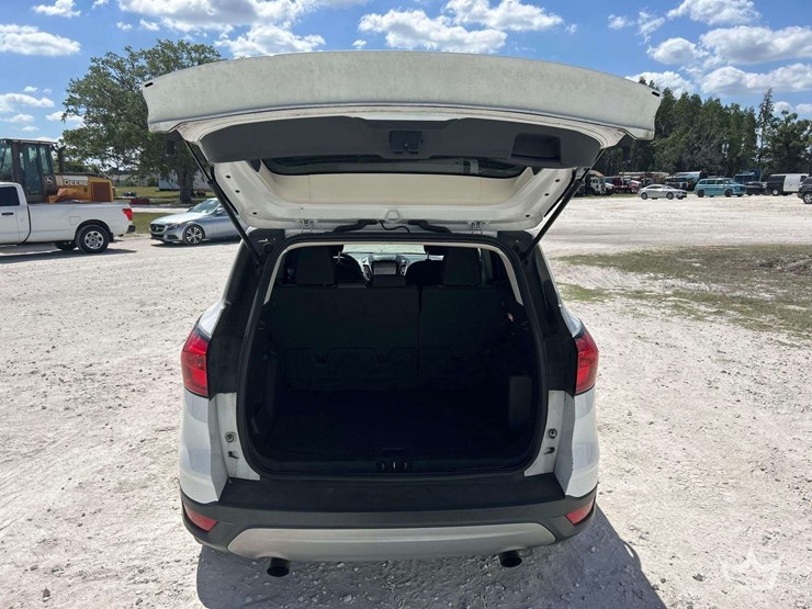 2019-ford-escape-image-19