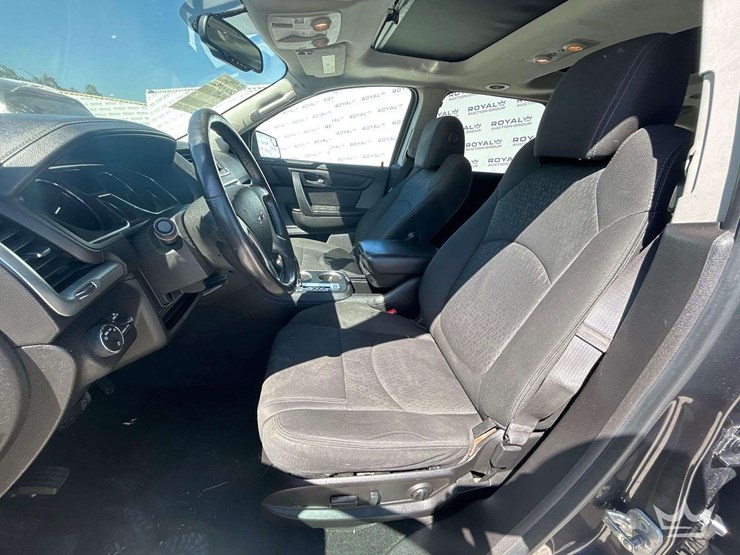 2014-gmc-acadia-image-12