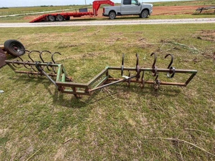 3pt-track-scratcher-bar-image-1