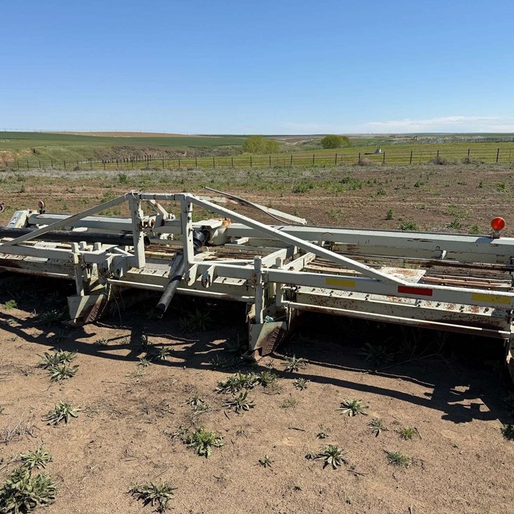 BW Implement Company PC380 Bedder