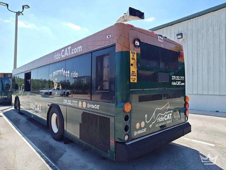 2012-gillig-low-floor-image-4