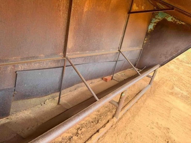 12’x7’-steel-self-feeder-image-5