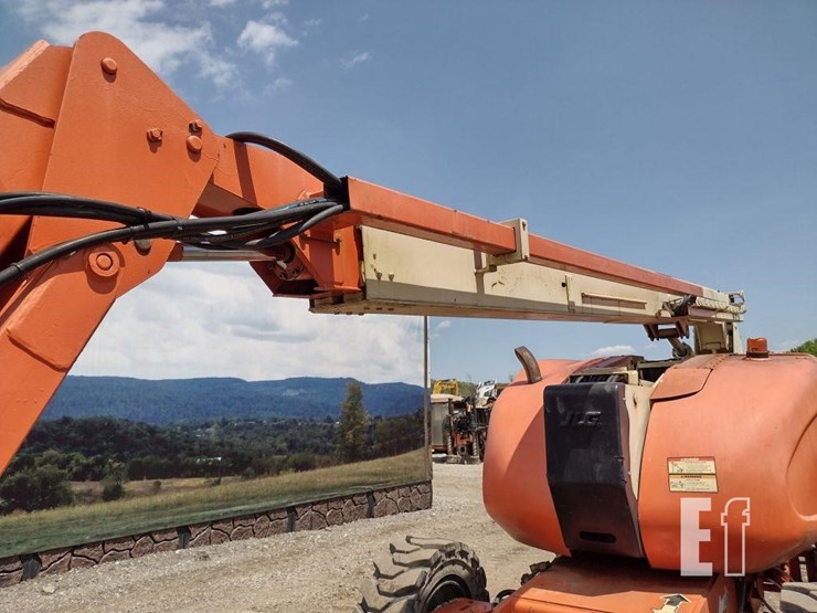 2002-jlg-600ajn-image-37