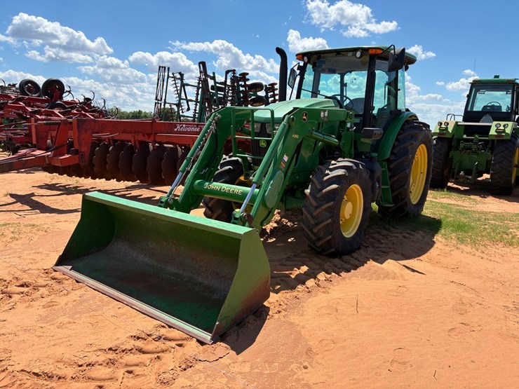 2017-john-deere-6120e-image-1