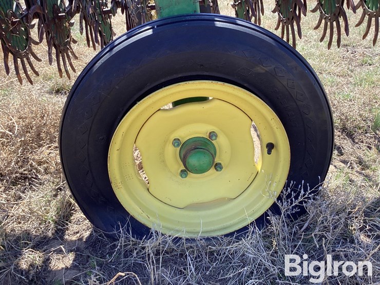 john-deere-400-image-17