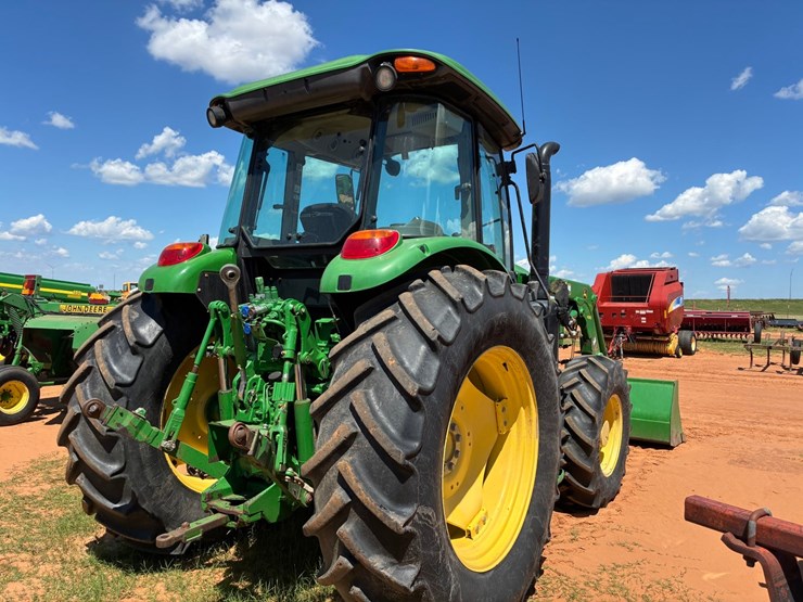 2017-john-deere-6120e-image-3