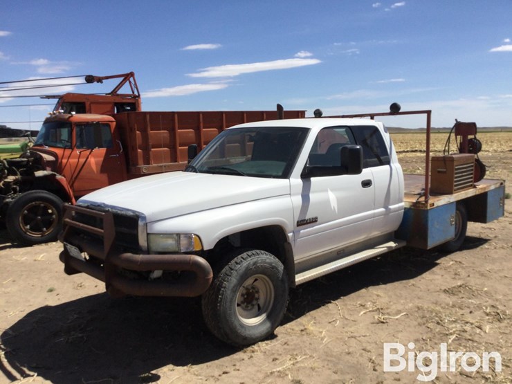 2002-dodge-ram-2500-image-1