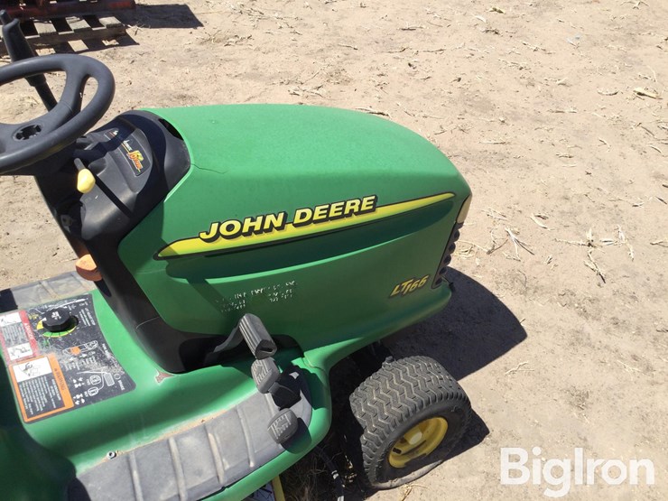 john-deere-lt166-image-14
